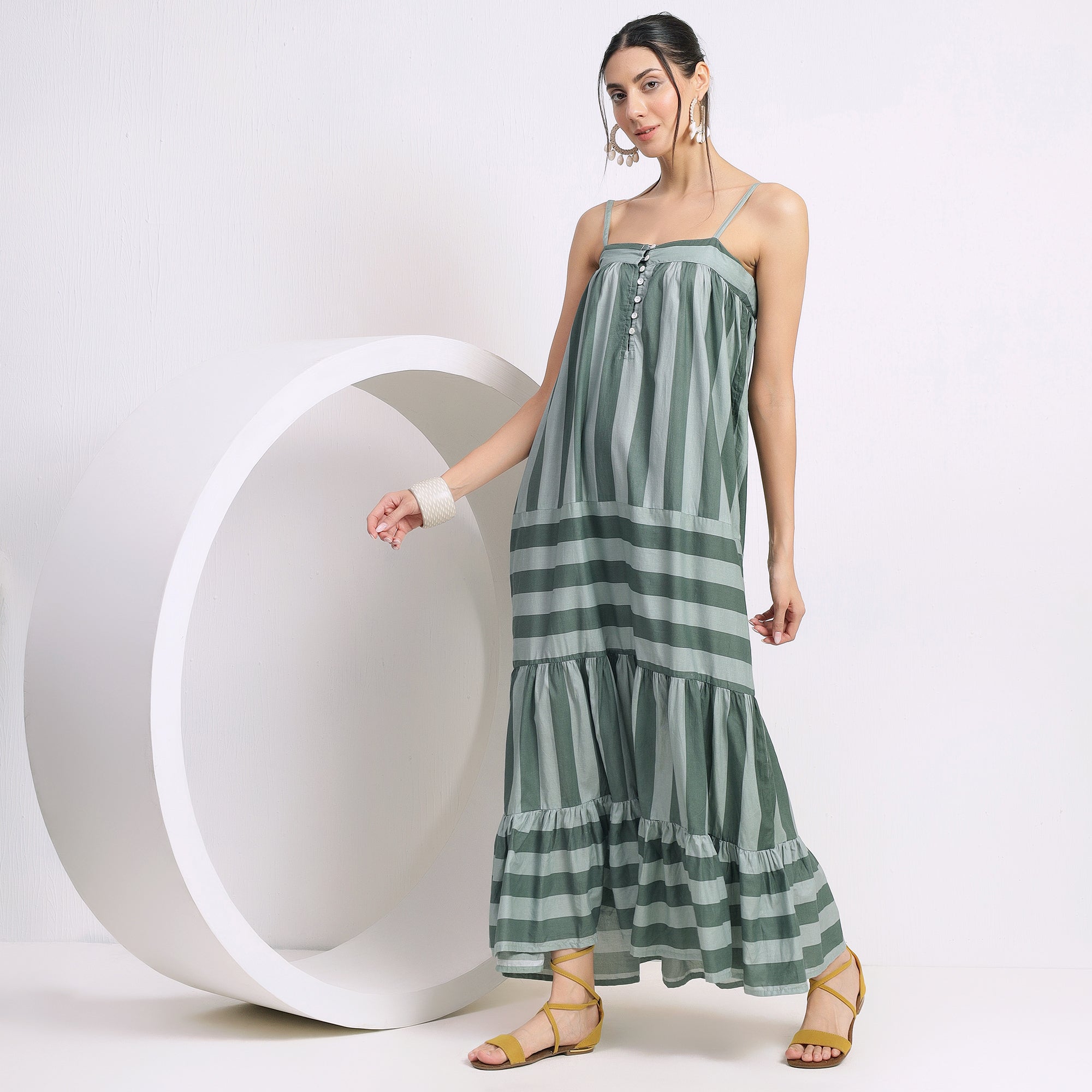 Sleeveless Maxi Dress
